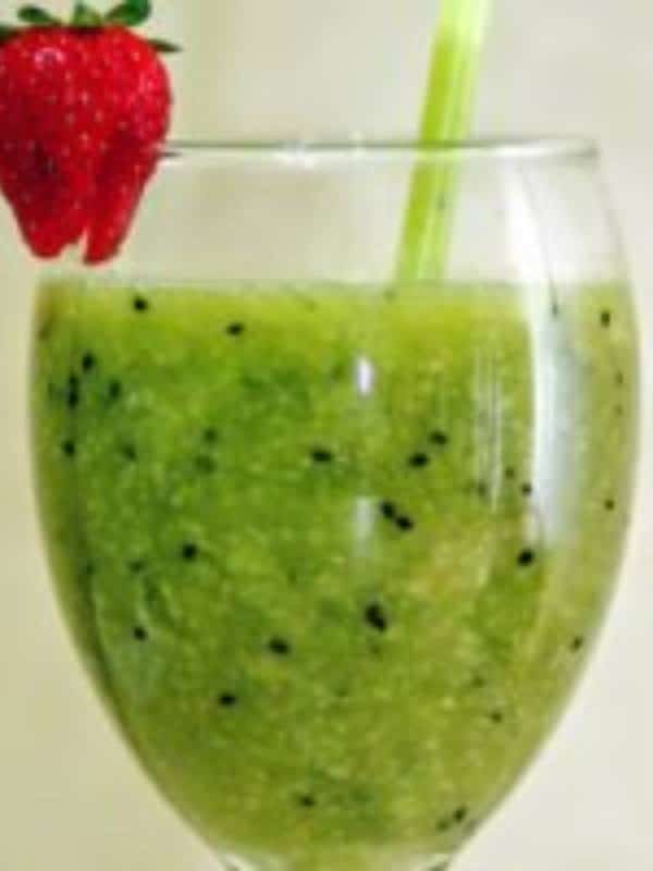 Strawberry Banana Spinach Protein Smoothie for Energy
