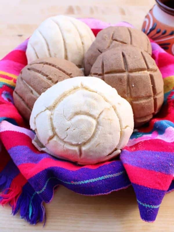 CONCHAS (MEXICAN SWEET BREAD)