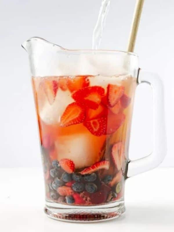 White Wine Sangria With Berries