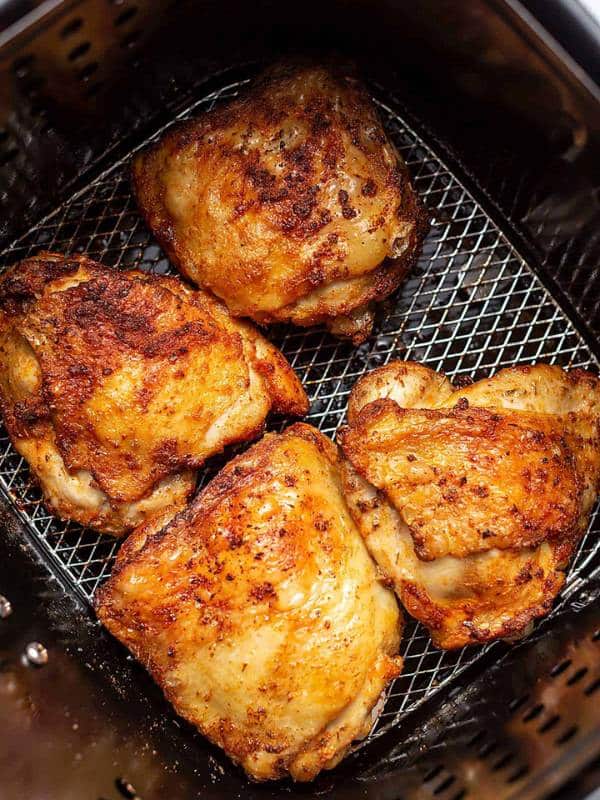 Air Fryer Chicken Thighs – Super Crispy!