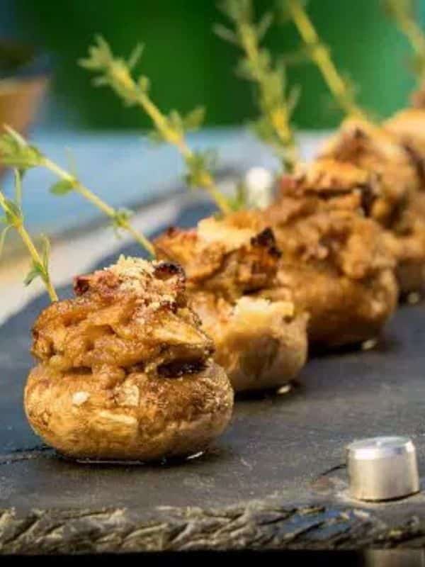 Thanksgiving Appetizers Gluten-Free Crispy Button Mushrooms with Herbs & Melted Cheese