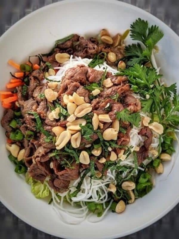 Grilled Vietnamese Beef Vermicelli Bowl – Bún Bò Xào