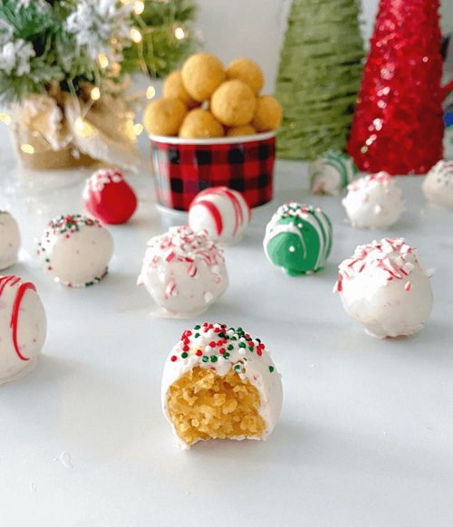 Ridiculously Moist Christmas Cake Balls (without a stick)