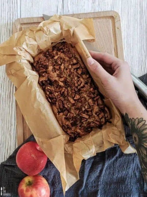 Vegan Apple & Cinnamon Loaf Cake