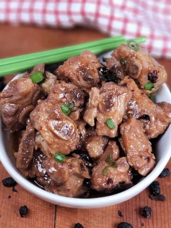 Instant Pot Chinese Spareribs with Black Bean Sauce braise in a deep rich flavorful garlic black bean sauce. An Authentic dim sum dump and cook recipe.