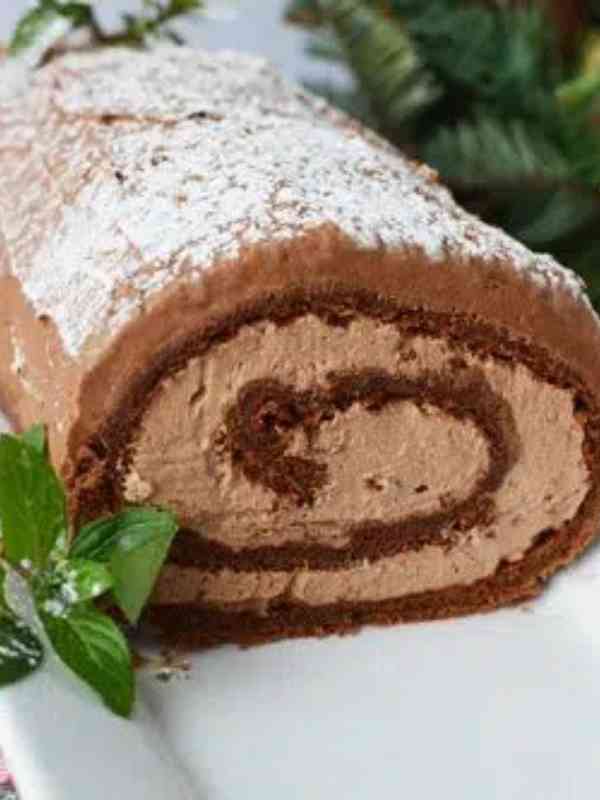 Yule Log Cake Recipe. A Christmas Classic & Showstopper