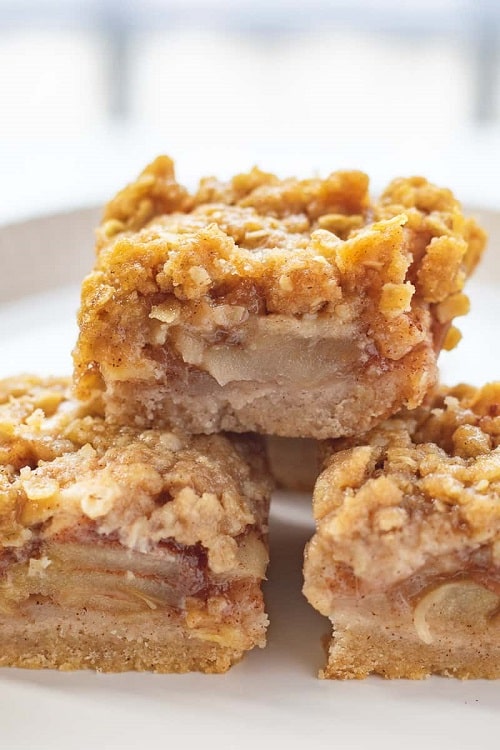 Apple Pie Bars With Streusel Topping