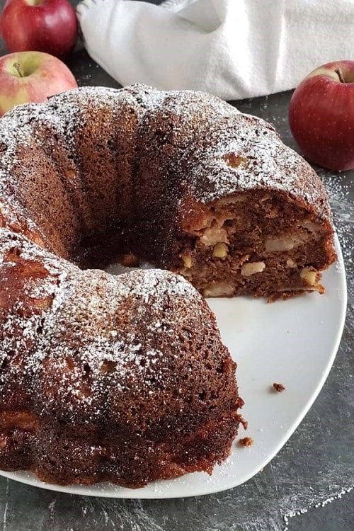 Old Fashioned Apple Cake with Walnuts