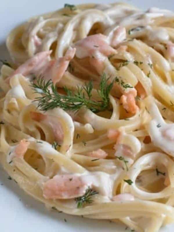 Smoked Salmon Fettuccine with Dill Cream Sauce