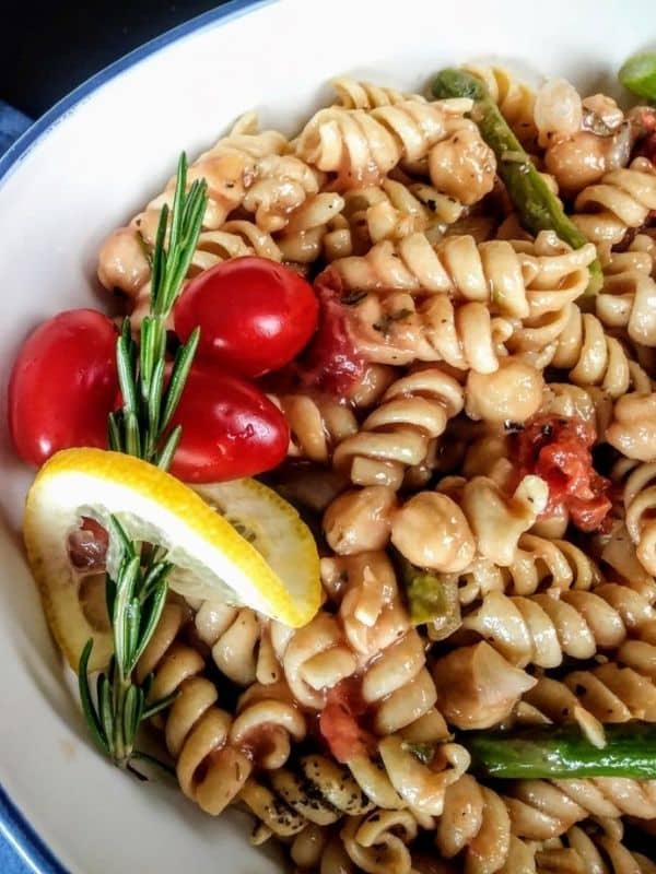 One Pan Pasta with Chickpeas and Tomatoes