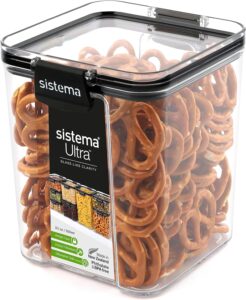 Sistema Ultra Tritan Airtight Pantry Storage Container, 920 ml Square Food Storage Container, Stackable with Locking Clips, BPA-Free, Clear with Black Accents